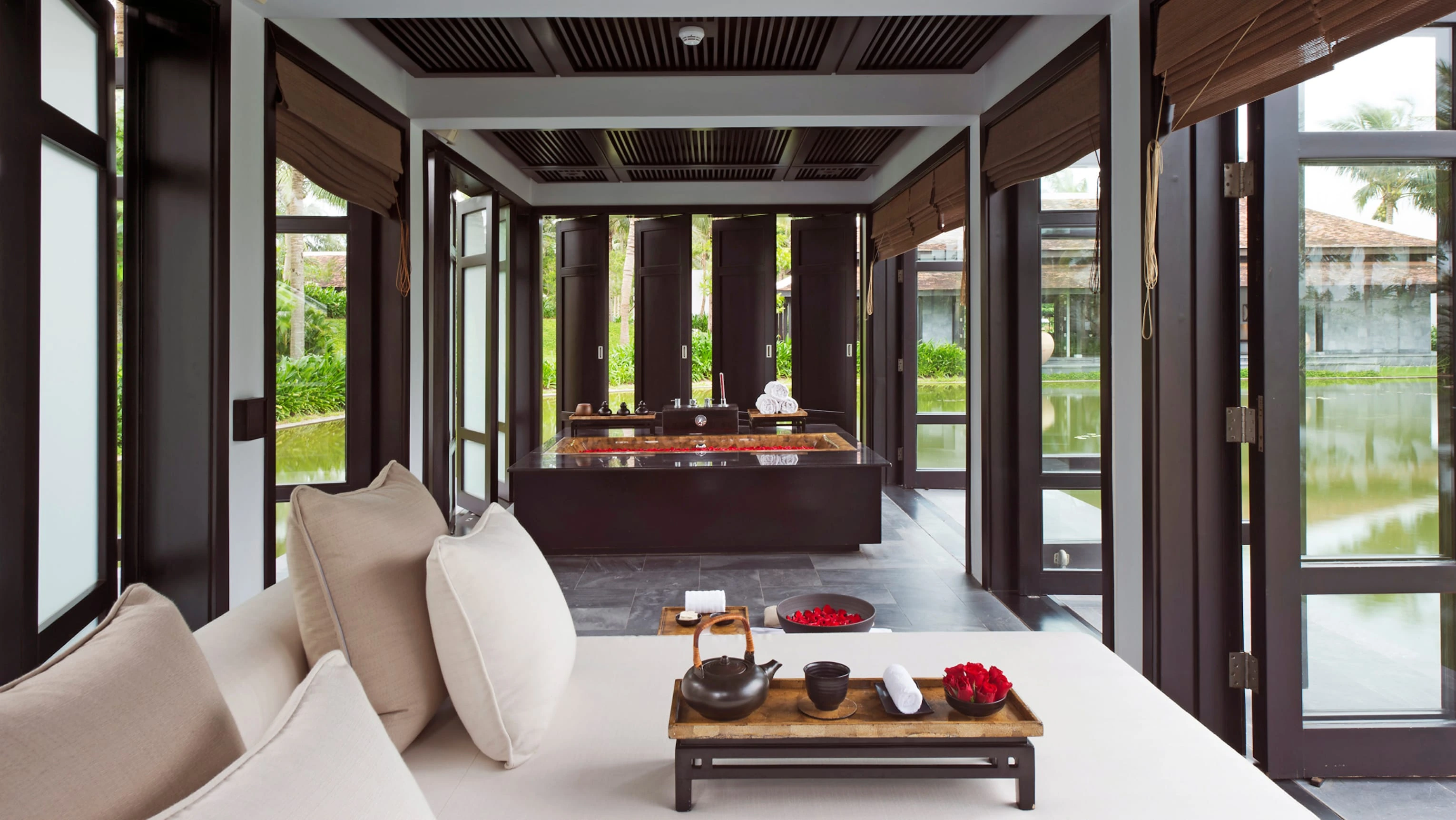 Lotus Pond Treatment Suite tại The Nam Hai